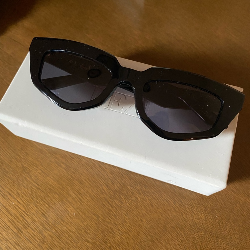DEZI Sunglasses